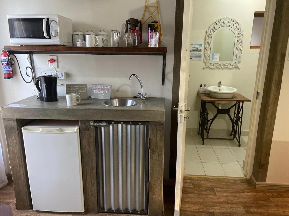Cape Karoo Guesthouse Beaufort West Extérieur photo
