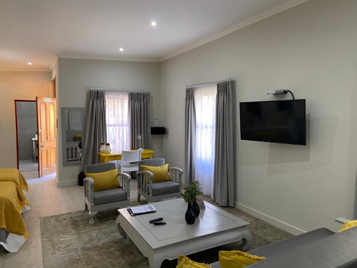 Cape Karoo Guesthouse Beaufort West Extérieur photo
