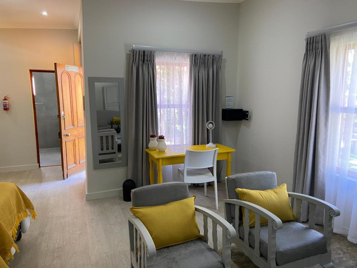 Cape Karoo Guesthouse Beaufort West Extérieur photo
