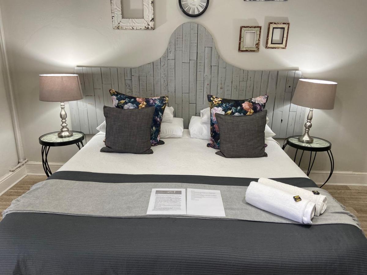 Cape Karoo Guesthouse Beaufort West Extérieur photo